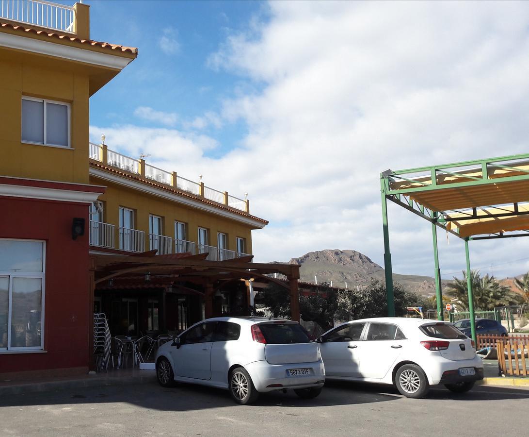 Venta De Tebar Hotel Aguilas Exterior photo